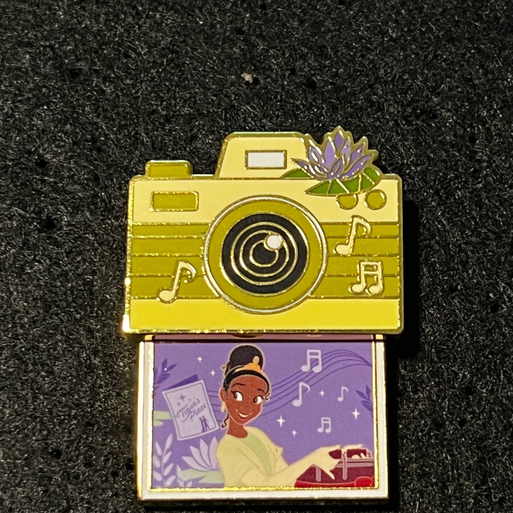Disney Princess Enamel Pin- Tiana